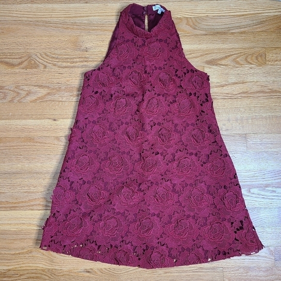 Lovers + Friends XS Lily High Neck Floral Lace Dress in Wine - Picture 3 of 9